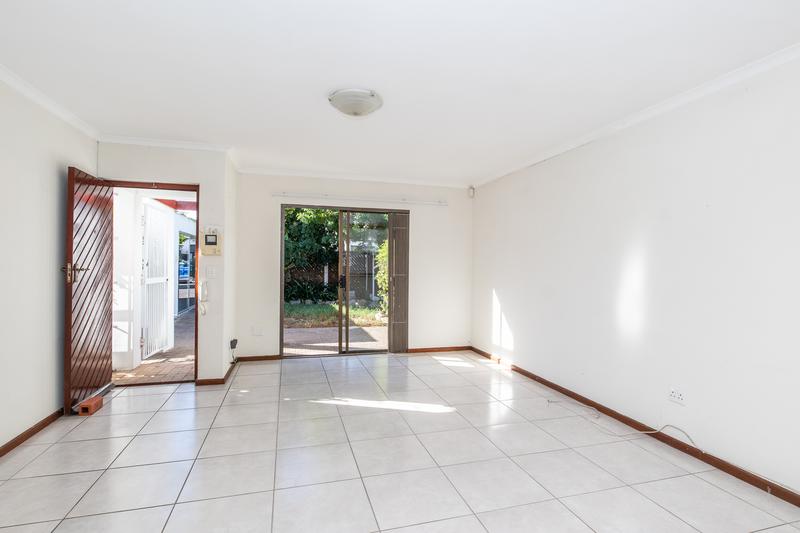 To Let 2 Bedroom Property for Rent in Tokai Western Cape